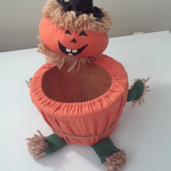 Jack-O-Lantern Candy Basket - Picture 2 of 3